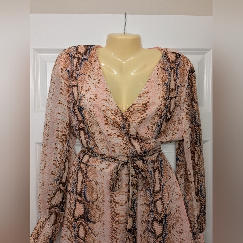 True Wrap Maxi Dress by Bar III Python Snake Skin Print Sz XL - Picture 3 of 7